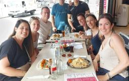 Un résident ouvre son établissement à Dinant